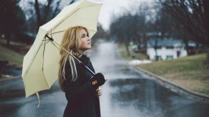 Dressing Tips For Working Women During Monsoon