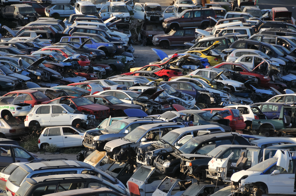Sell Your Junk Cars: Hire Professional Car Removal Service Providers