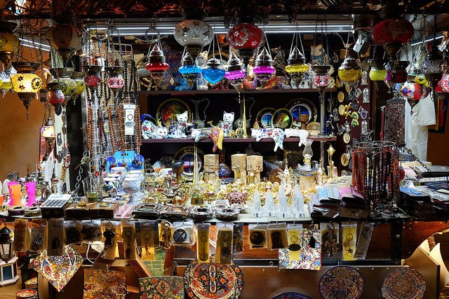 Memorable Trip: 8 Lovely Souvenirs To Buy In Dubai