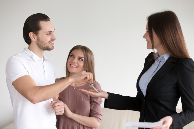 Benefits of hiring real estate agents