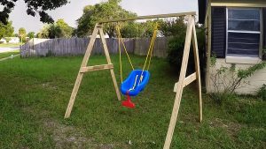 5 things to consider for setting up an outdoor baby swing